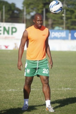 RUMORES Y FICHAJES: Bryan Johnson y Rony Martínez son noticia