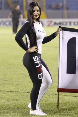 ¡BELLEZA! Las chicas más lindas que adornan el juego Real España-UPN