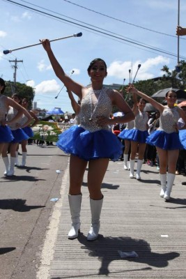 Las palillonas de Tegucigalpa que han deslumbrado en los desfiles patrios