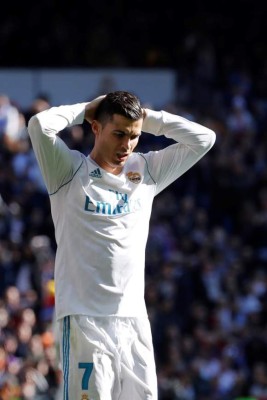 TRISTES: Las dolorosas imágenes de Cristiano tras perder el Clásico ante Barcelona