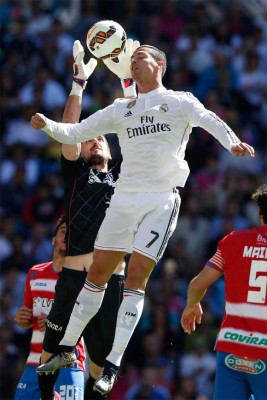 Real Madrid golea 9-1 a Granada y Cristiano Ronaldo hace historia