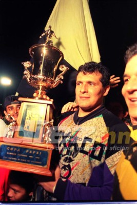 Las 15 fotos que todo aficionado del Real España debe ver