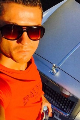 FOTOS: Así ha hecho Cristiano Ronaldo del Selfie una moda mundial