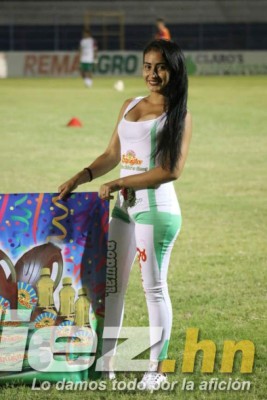 No se vio en TV: La frustración de Troglio y Olimpia tras perder el invicto; Olanchito y sus bellezas