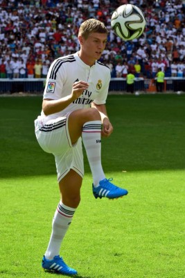 Toni Kroos fue presentado como nuevo jugador del Real Madrid.