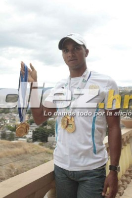 El imperdible álbum de Donis Escober, una de las murallas de Honduras