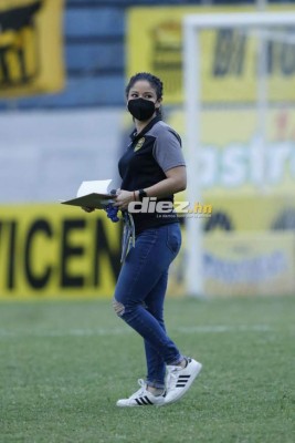 Belleza en el Morazán y Ramiro Rocca hizo su llegada a lo Neymar previo al derbi sampedrano