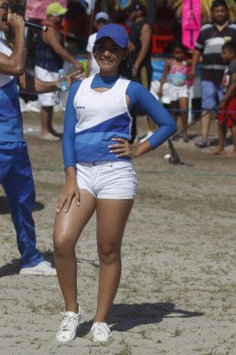 El ardiente verano 2017 en las playas de Honduras