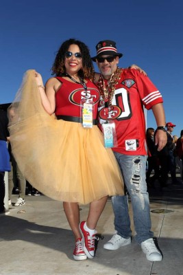 Fotos: Homenaje a Kobe Bryant, bellezas y colorido previo al Super Bowl de Miami