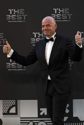 The Best: Dany Alves, Marcelo y Carlos Tábora desfilan en por la alfombra verde