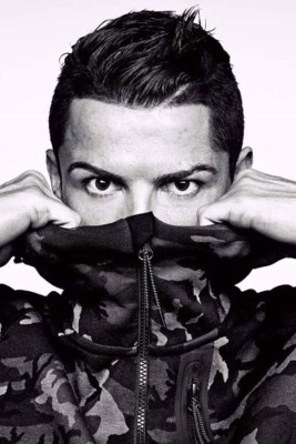 FOTOS: Así ha hecho Cristiano Ronaldo del Selfie una moda mundial
