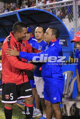 NO SE VIO: El bonito gesto de Olimpia y Roger Rojas es ovacionado