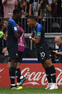 NO SE VIO EN TV: La locura de Macron frente a Kolinda que rompió en llanto