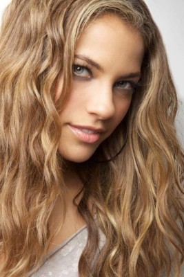 Debi Nova: La creadora de la canción de la película de Keylor Navas y amante al fútbol