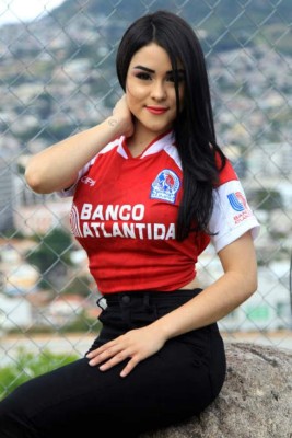 FOTOS: Ónice Flores, la hincha más hermosa del Olimpia para esta final con Motagua