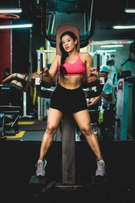 Así es Gabriela Navas, la fisicoculturista capitalina que está arrasando en los Premios DIEZ