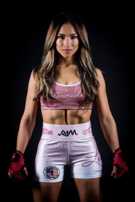 Sexi luchadora afirma que tiene el ''cuerpo más natural que una mujer puede tener''