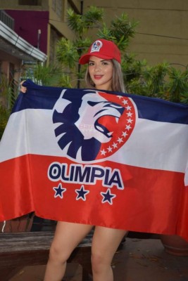 Ella es Ana Bautista, la explosiva aficionada del Olimpia