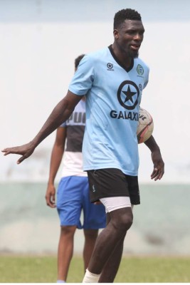 ¡Con bajas! El 11 que prepara Wilmer Cruz para salvar la categoría ante Honduras Progreso