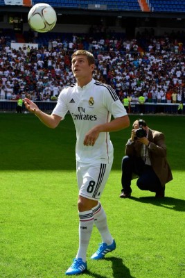 Toni Kroos fue presentado como nuevo jugador del Real Madrid.