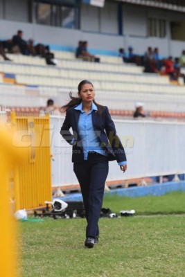 NO VISTE EN TV: El aficionado de lujo en el Nacional y Donis Escober estalló en ira