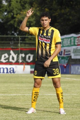 Conoce los nombres y apellidos más raros de los jugadores de la Liga Nacional