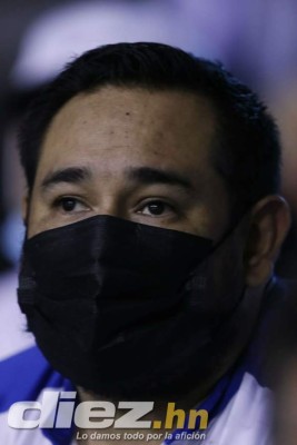 No se vio en TV: Gritos e insultos a Coito, Arriaga entre lágrimas y dolorosas imágenes de la afición