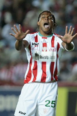 La trayectoria de Carlos Pavón en imágenes