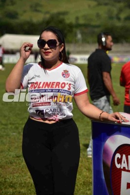 ¡Bellísimas! Final entre Real Sociedad y Olancho se llenó de lindas chicas