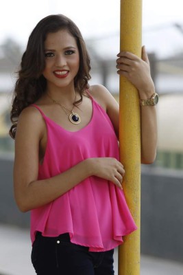 FOTOS: Alexa Avelar, la miss que es fanática del Honduras Progreso
