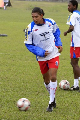 La carrera deportiva y la nueva vida en el campo de Roy Posas