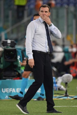 FOTOS: Tristeza de hermosa periodista, la sorpresiva visita a Roma y el júbilo de Inglaterra en la Eurocopa&nbsp;&nbsp;