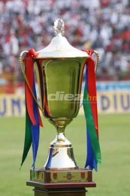 Una a una: Así son las 31 copas que Olimpia ha ganado en Liga Nacional de Honduras