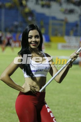 ¡Espectaculares! Las bellezas que adornaron el clásico Real España-Marathón