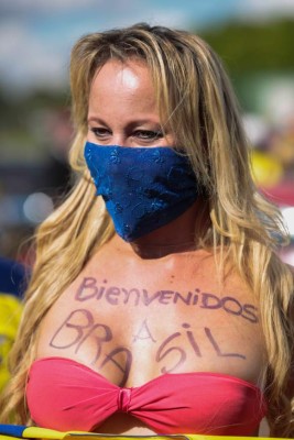 Los mejores escotes en el mundo del fútbol