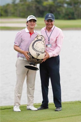 Felipe Velásquez, venezolano que se lleva el Honduras PGA Tour Latinoamérica de golf