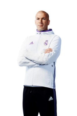 Real Madrid presenta su nueva equipación para la temporada2016-17