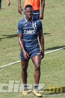 ¡EL ONCE! Así jugaría Honduras contra Costa Rica sin Choco Lozano