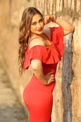 ¡Qué belleza! Mariela Rodríguez, la presentadora hondureña y abogada que suspira por Olimpia