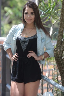 Conoce a Jennifer Funes, la bella modelo y presentadora hondureña