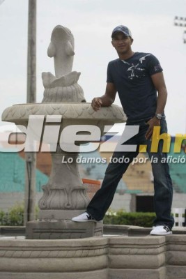 El imperdible álbum de Donis Escober, una de las murallas de Honduras