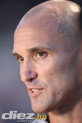 Así se despidió Julio 'Palomo” Rodríguez en su último partido con Real España.