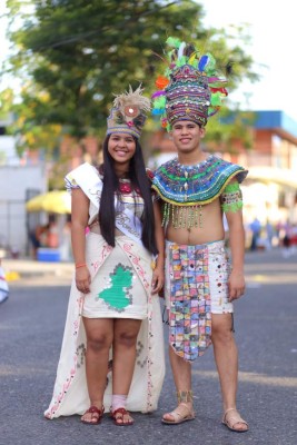 FOTOS: Las bellas chicas que adornan las fiestas patrias de Honduras