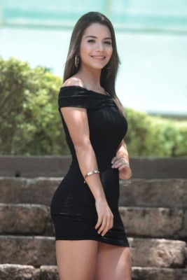 Conoce a Jennifer Funes, la bella modelo y presentadora hondureña