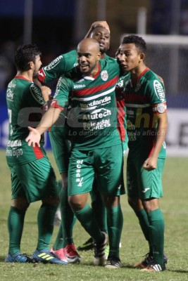 CURIOSAS: La pelea de Kevin Álvarez con Osman Madrid y el aguacero en el Puerto