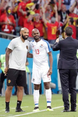 NO SE VIO EN TV: La foto que le pidieron a Thierry Henry y las caras largas de los panameños