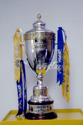 Una a una: Así son las 31 copas que Olimpia ha ganado en Liga Nacional de Honduras