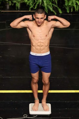 FOTOS: Así fue la paliza de Teofimo López a mexicano a Ishwar Siqueiros