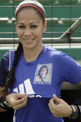 Fotos: Así es Shirley Perelló, la mujer árbitro más destacada en HonduraS