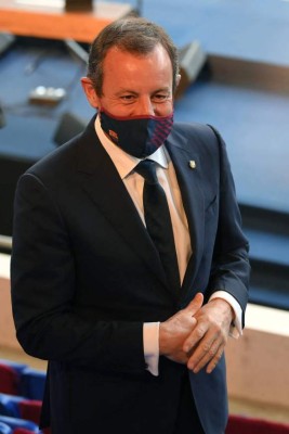 Un abrazo con signos de renovación: Laporta se reencontró con Messi en su investidura como presidente del Barcelona